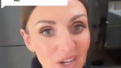 GREŠKOM NARUČILA KOKTEL OD 2.200 EVRA Muž kad je video račun ostavio je samu u baru, a onda je doživela još jedan šok