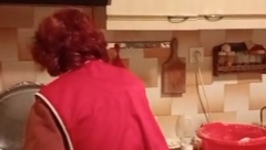 TRI U JEDAN, SARMA, KIFLE I... Komična situacija kao iz sitkoma, a u stvari iz naše Srbije - parola "snađi se"!