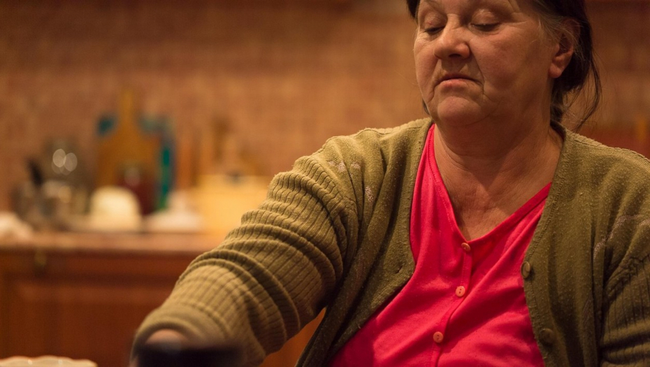 "MAJKO, IZBRIŠI NAŠE BROJEVETELEFONA Tanji (68) su deca bez razloga okrenula leđa: "Pre ću umreti nego da im tražim nešto"