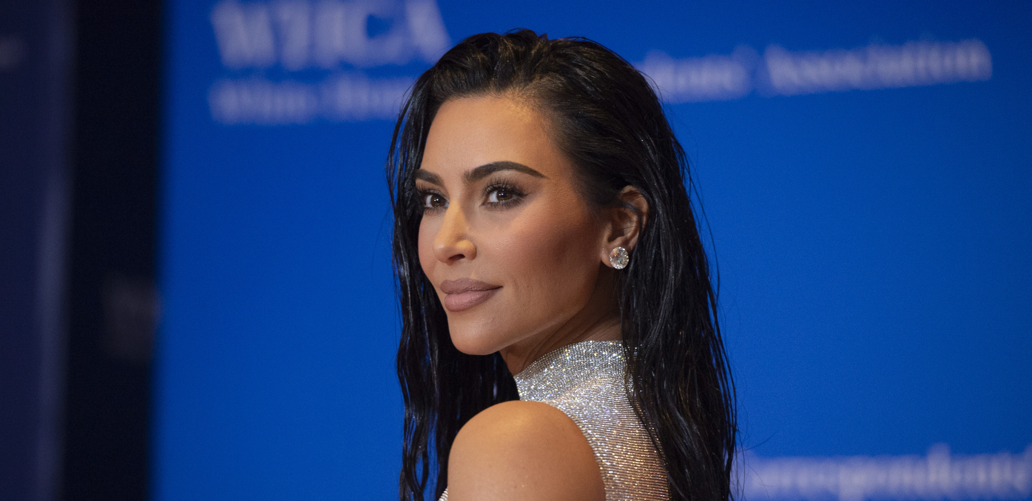 KIM KARDAŠIJAN SMANJILA ZADNJICU? Svi sanjaju o njenim zanosnim oblinama, a starleta ih se otarasila, evo kako sada izgleda