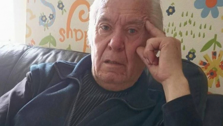 GOTOVA OBDUKCIJA UBIJENOG STARCA KOJI JE VOLEO MLADE MOMKE Sumnja se da mu je ljubavnik presudio nožem