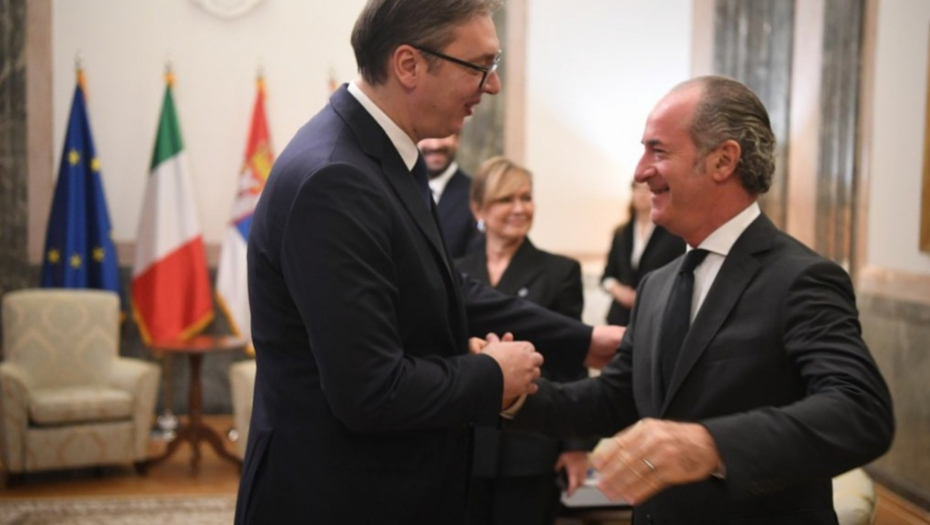 „SARADNJA I INVESTICIONA POLITIKA OSTAJU NAŠI PRIORITETI“ Predsednik Vučić se sastao sa Lukom Zajom