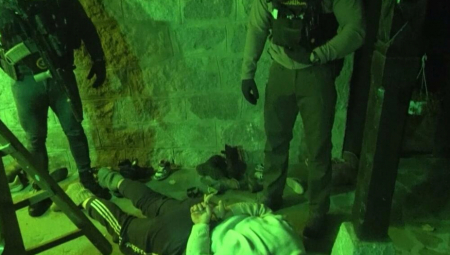 KAKO SU UHAPŠENI BOMBAŠI SA ZVEZDARE Reč je o žestokom momku iz devedestih, sad udario na porodicu Dragoslava Kosmajca (VIDEO)