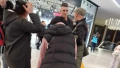 KRISTIJAN I KRISTINA NAPRAVILI HAOS U TRŽNOM CENTRU Alo paparaco, Goluboviće fanovi saletali sa svih strana!