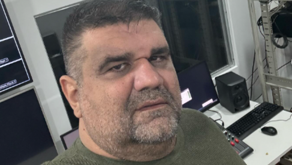 ČESTITAO BOŽIĆNE PRAZNIKE NA NESVAKIDAŠNJI NAČIN Saša Mirković objavio fotografiju sa legendarnim pevačem, pa podelio sjajne rezultate!