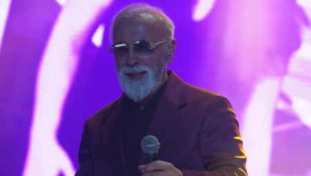 DINO MERLIN ŽIVI U TOLIKO SKROMNOJ KUĆI DA NIKO NE MOŽE DA VERUJE Daleko je od luksuza i raskoši, a ima milione