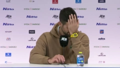 HIT REAKCIJA NOVAKA NA KONFERENCIJI Novinar je postavio jedno pitanje Đokoviću, a Nole se odmah uhvatio za glavu (FOTO)