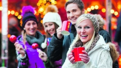 ZIMSKA IDILA Božićni sajmovi u Evropi prilika za mali ali čarobni odmor: Lampice, zvončiči, kuvano vino i kobasice