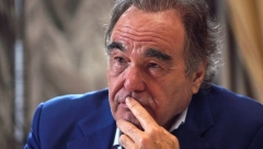 "VOLIM SRBIJU, VODI PAMETNU POLITIKU" Oliver Stoun: Amerika voli tenzije, zato je izvršen državni udar u Kijevu