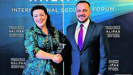 MRZITELJKA SRBA OBEĆALA ALBANCIMA ORUŽJE! Sastali se Ališa Kerns i lažni ministar poznat po terorističkoj prošlosti
