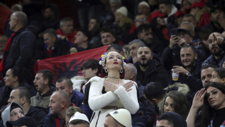 JEZIVE SCENE Albanci razvili šokantan transparent, da li će UEFA konačno reagovati? (FOTO)