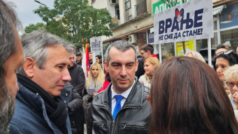 SRBIJA NE SME I NEĆE DA STANE! Orlić u poseti Vranju i Bujanovcu: Ne dozvolimo da nam naš mukotrpan rad i našu državu sruše i unište (FOTO)