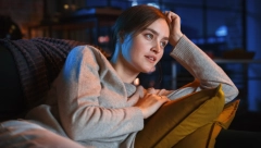 HOROSKOP ZA PONEDELJAK, 27. NOVEMBAR Ovnu drama u ljubavnom životu, Raku finansije na udaru, Vodoliji moguć grip