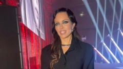 VODITELJKA (51) SE SLIKALA U TANGAMA! Pokazala savršeno telo i raspametila muškarce, a svi gledaju u jedan detalj