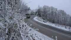 KRENU BEZ ZIMSKIH GUMA I NAPRAVE HAOS Putari u rekordnom roku pročistili sve puteve u Zlatiborskom okrugu, najveće probleme stvarali nesavesni vozači