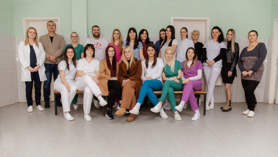 HEROJI PANDEMIJE IZ LJUBOVIJE Medicinsko osoblje i pomoćni radnici dobili ugovore za stalni radni odnos
