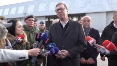 BIĆEMO SVE JAČI Vučić na Vojnom aerodromu u Batajnici: Ponosan sam na ogromna ulaganja! (VIDEO)