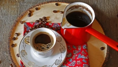 DŽEZVA ĆE ZASIJATI KAO NOVA Skinite kamenac i fleke od kafe pomoću jeftinog sastojka iz kuhinje