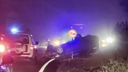 JEZIVA SCENA KOD ZLATIBORA Vozač potpuno izgubio kontrolu nad vozilom, na licu mesta pripadnici policije (FOTO)