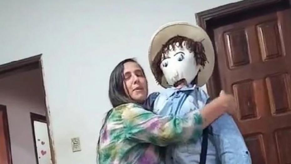 ČAK JE I ON PREVARIO Udala se za lutku, a onda joj brak zapao u krizu