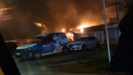 VELIKI POŽAR U SURČINU Vatra se brzo širi (VIDEO)