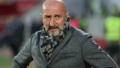 BILO BI ME SRAMOTA DA TO TRAŽIM OD SVOJIH IGRAČA Trener Vojvodine zagonetan posle poraza od Zvezde