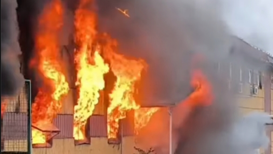 BORBA SA VATRENOM STIHIJOM JOŠ UVEK TRAJE Zastrašujući snimak požara u Nišu, plamen guta sve pred sobom (VIDEO)