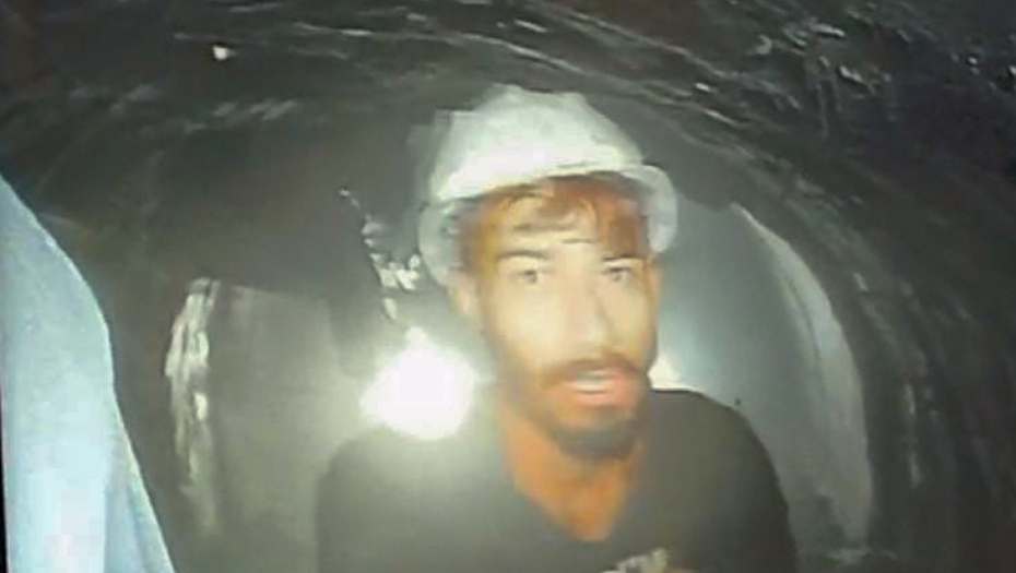 RADNICI DVE NEDELJE ZAROBLJENI U TUNELU Porodice očajne, kopa se ručno da bi ih spasili (VIDEO)