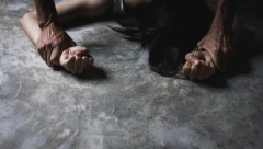 BRITANKA PREŽIVELA HOROR NA FESTIVALU! Tvrdila da su se užasno iživljavali nad njom, grupno je silovali i opljačkali u Parizu!