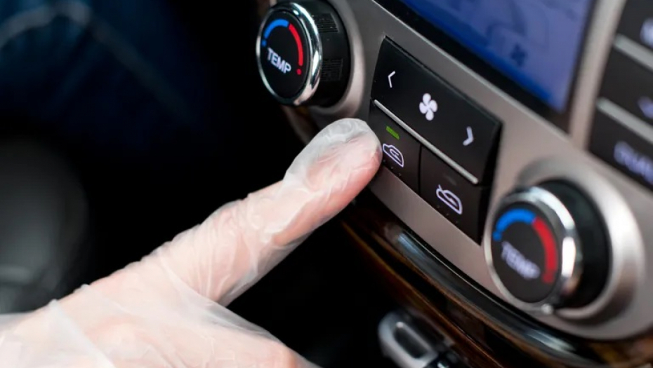 UPOZORENJE VOZAČIMA U pokušaju da odmaglite stakla na automobilu, ni u kom slučaju ne koristite ovo dugme - Zimi može ugroziti život