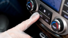 UPOZORENJE VOZAČIMA U pokušaju da odmaglite stakla na automobilu, ni u kom slučaju ne koristite ovo dugme - Zimi može ugroziti život