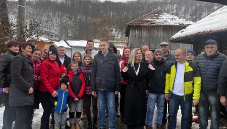 Martinović: Vučić pokrenuo mnoge projekte, čini sve da se i Brus razvija