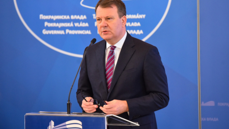 Mirović: U toku završni radovi u Narodnom pozorištu u Subotici (FOTO)
