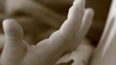 NIKO NE TREBA DA KUPUJE ODELCE DA DETETU STAVI U SANDUK Bolna ispovest Novosađanina čija je beba umrla od virusa