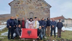 LAŽNI SVEŠTENIK NIKOLA SA ALBANCIMA OTIMA SRPSKE SVETINJE NA KiM Ovo im je pakleni plan, hoće da prave tzv. kosovsku pravoslavnu crkvu