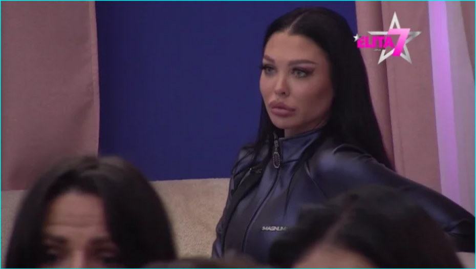 MAJA OPTUŽENA DA JE UZELA 100 EVRA OD OVOG MUŠKARCA Starleta javno ponižena, evo kako je reagovala na tvrdnje!