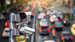 VOZAČI, OPREZ! Postavljeno više od 50 kamera i na magistralnim putevima, a osim brzine snimaće i ova dva prekršaja!