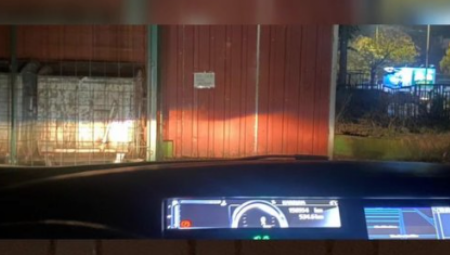 ČOVEK KOMŠIJAMA NAPISAO PORUKU KOJU JE MUČNO PROČITATI Sramna scena ispred garaže u Nišu zgrozila Srbiju (FOTO)