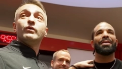 DREJK U SVLAČIONICI KOD RAJAKOVIĆA Srbin ugostio svetski popularnog izvođača: I ti si deo tima, šta imaš da nam kažeš? (VIDEO)