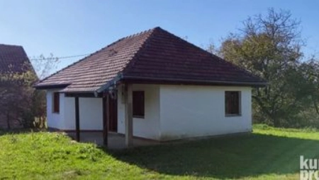 RAJ NADOMAK JEZERA: Prodaju kuću na pola sata od grada, cena kvadrata će vas zaprepastiti