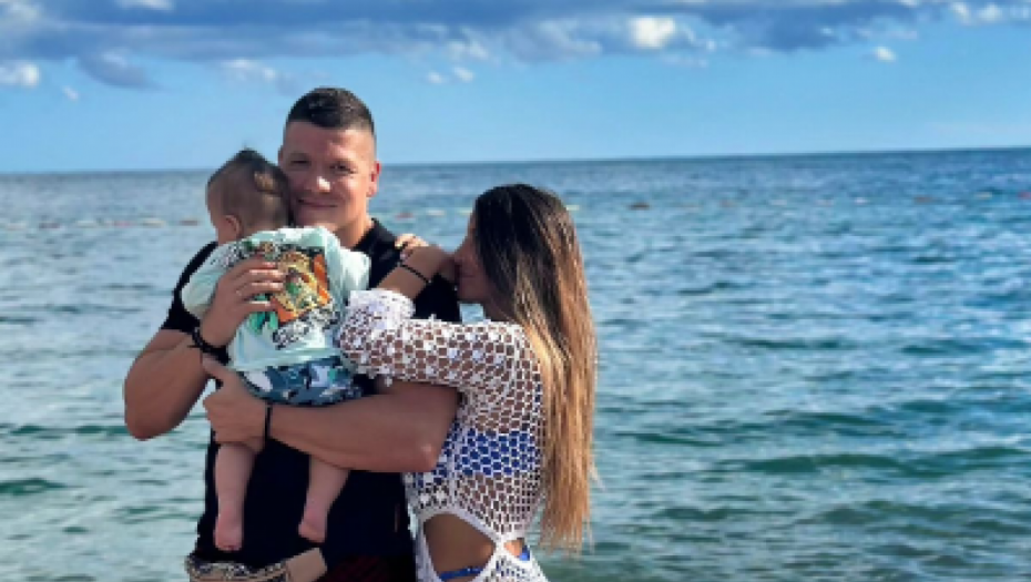 SVI NA NOGAMA U DOMU SLOBE RADANOVIĆA! Jelena ne može da sakrije sreću, u pitanju je njihov sin Damjan