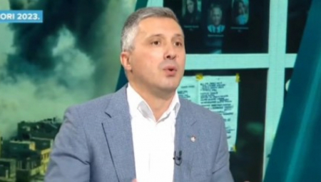 LUDILO: Boško hoće da vrati pregovore iz EU u UN, a njegovi budući partneri iz Vlade ih izmestili iz UN