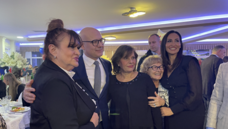 "LJUDI SU SNAGA NAŠЕ OTADŽBINE" Vučević i Vraneš u poseti građanima Savskog venca (VIDEO)