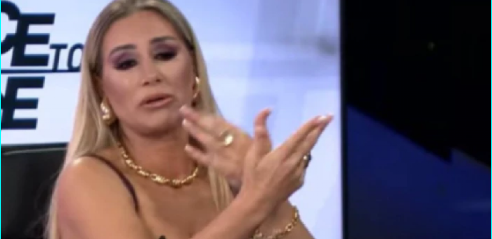 SELMA NASTAVLJA DA PROVOCIRA Kontroverzna pevačica se skinula usred zime i pokazala čime raspolaže