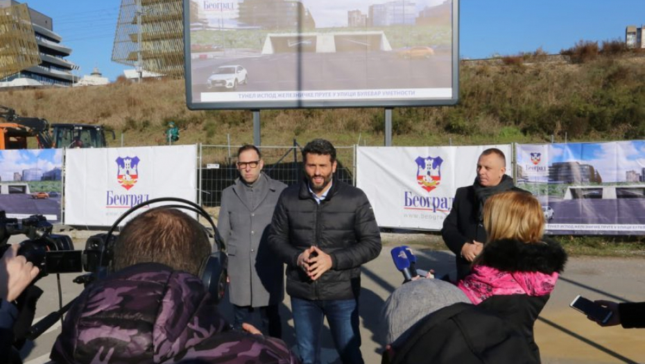 ZNAČAJNO ĆE RASTERETITI SAOBRAĆAJ Šapić: Budući tunel ispod železničkog koridora povezaće dve strane Bulevara umetnosti