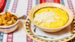 PALENTA SA SIROM Doručak koji se lako pravi, a dugo će vas držati sitim