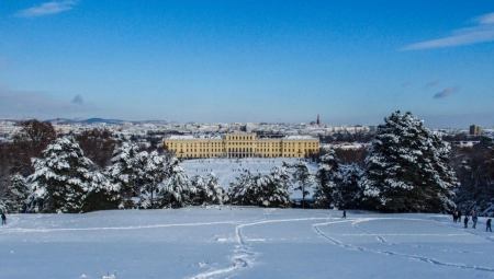 U AUSTRIJU JE STIGLA POLARNA HLADNOĆA Izmenjeno -25,4 stepena, sneg je do kolena!