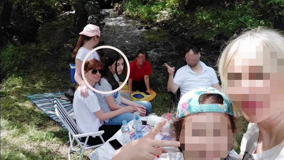 ISPLIVALE PRIVATNE FOTOGRAFIJE VANJE I NJENE MAJKE Jedan detalj svima bode oči (FOTO)