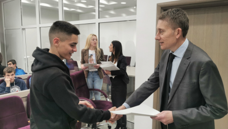 POKLONI ZA DECU NA REHABILITACIJI Da bude bar malo lakše u teškim danima