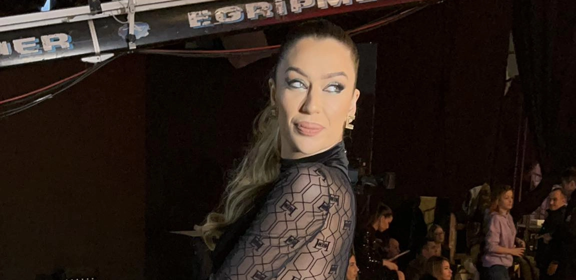 UVEK JE ISCEPANA, SELJANA! Poznati pevač žestoko izvređao Teu Tairović, novi rat na estradi, čeka se njena reakcija!